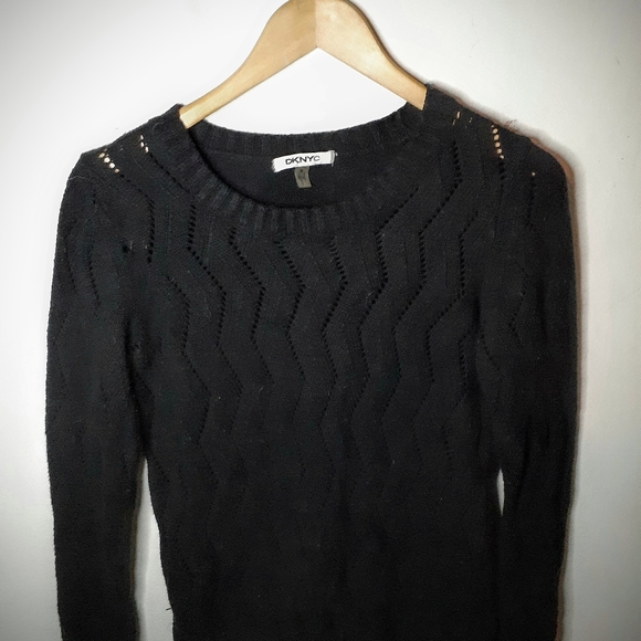 DKNY Medium Black Soft Cable Knit Sweater - Picture 2 of 3
